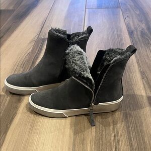 Dolce Vita Gray Suede Winter Boots with Faux Fur